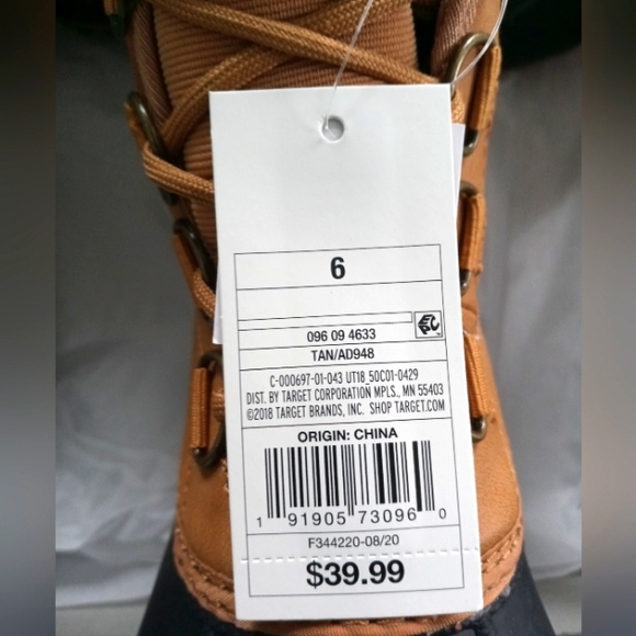 NWTIB Boys Universal Thread Goods Co. Winter/Rain Boots Tan & Black Size 6 - Picture 5 of 9